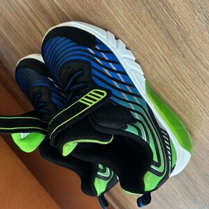 boy sketchers shoes